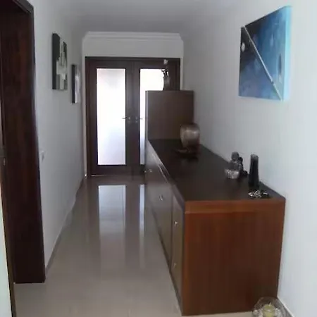 Vivenda V4 *